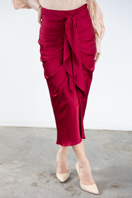 Drapp red skirt