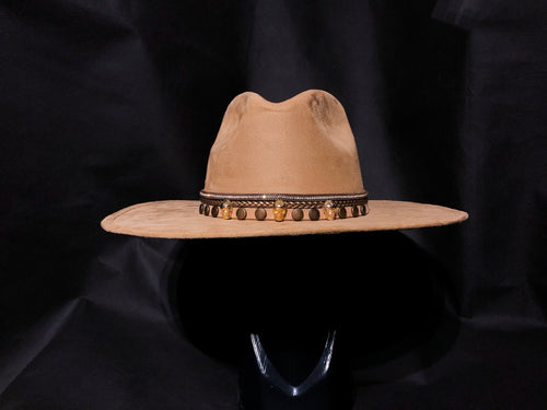 Sombrero Indiana con Calaveras